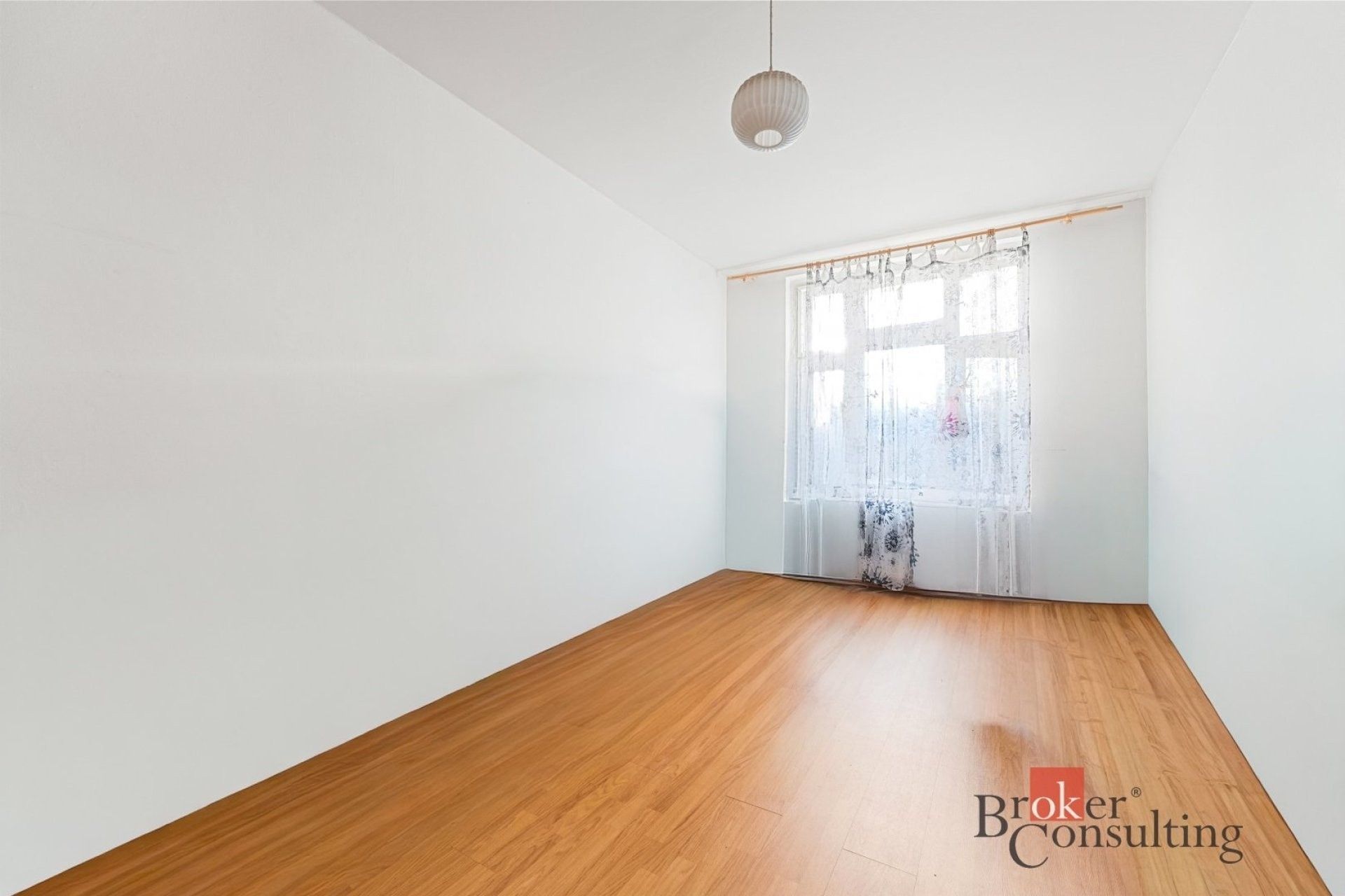 2+kk, Koněvova, Praha, 60 m² - 1