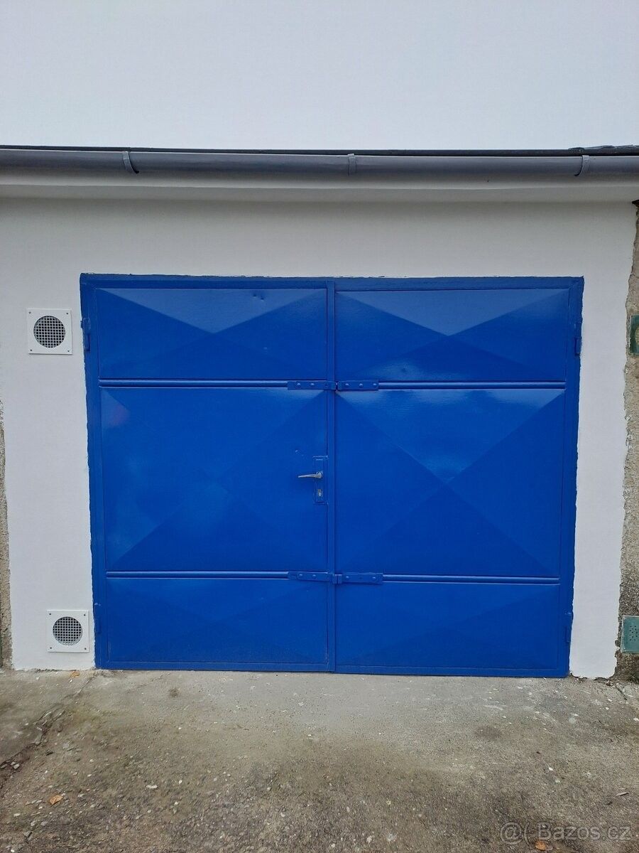 Garáže, Hodonín, 695 01 - 1