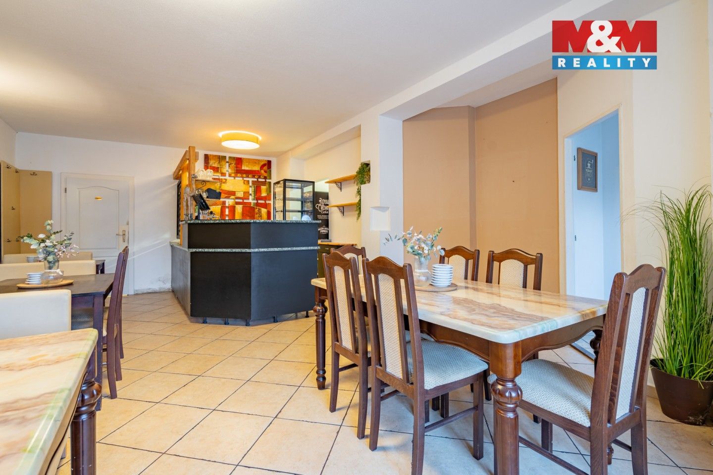 Restaurace · 91 m² · náměstí Komenského, Kunžak - 4