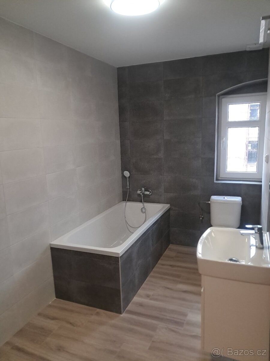 Byty, Drnovice u Lysic, 679 76