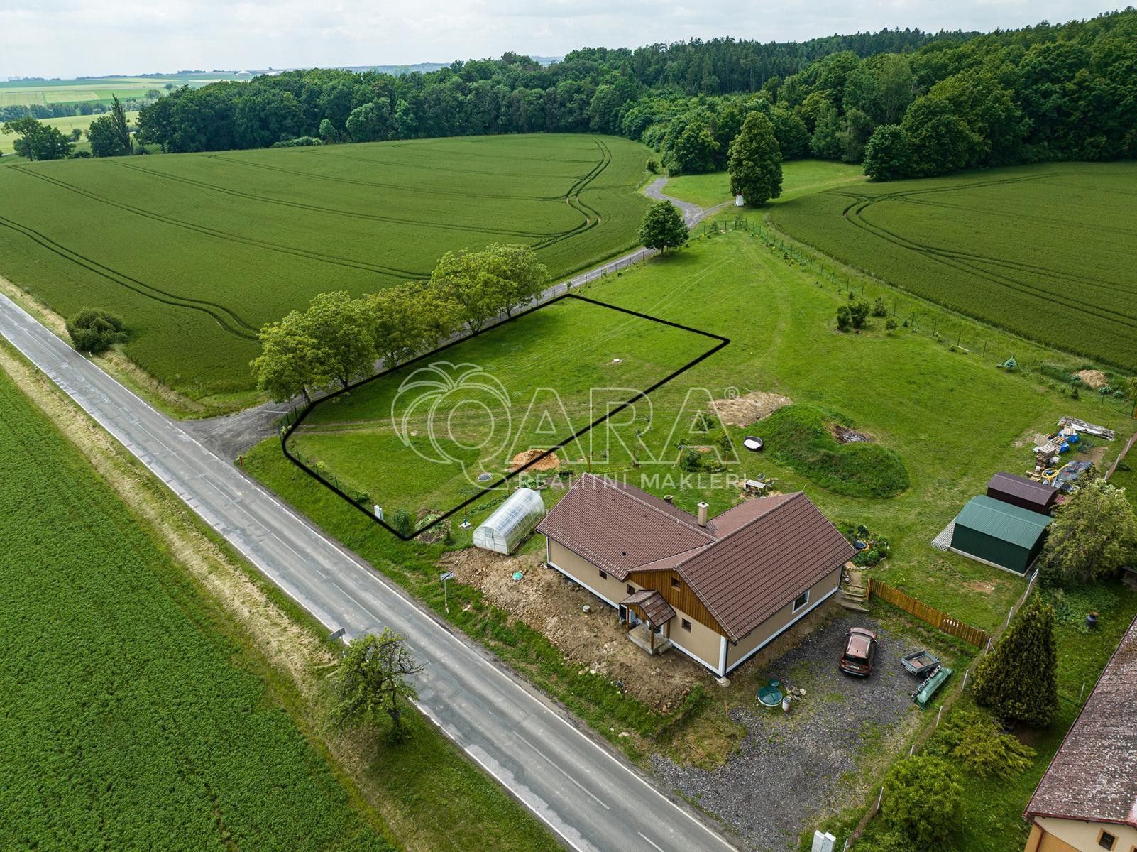 Prodej pozemek pro bydlení - Bukvice - 1