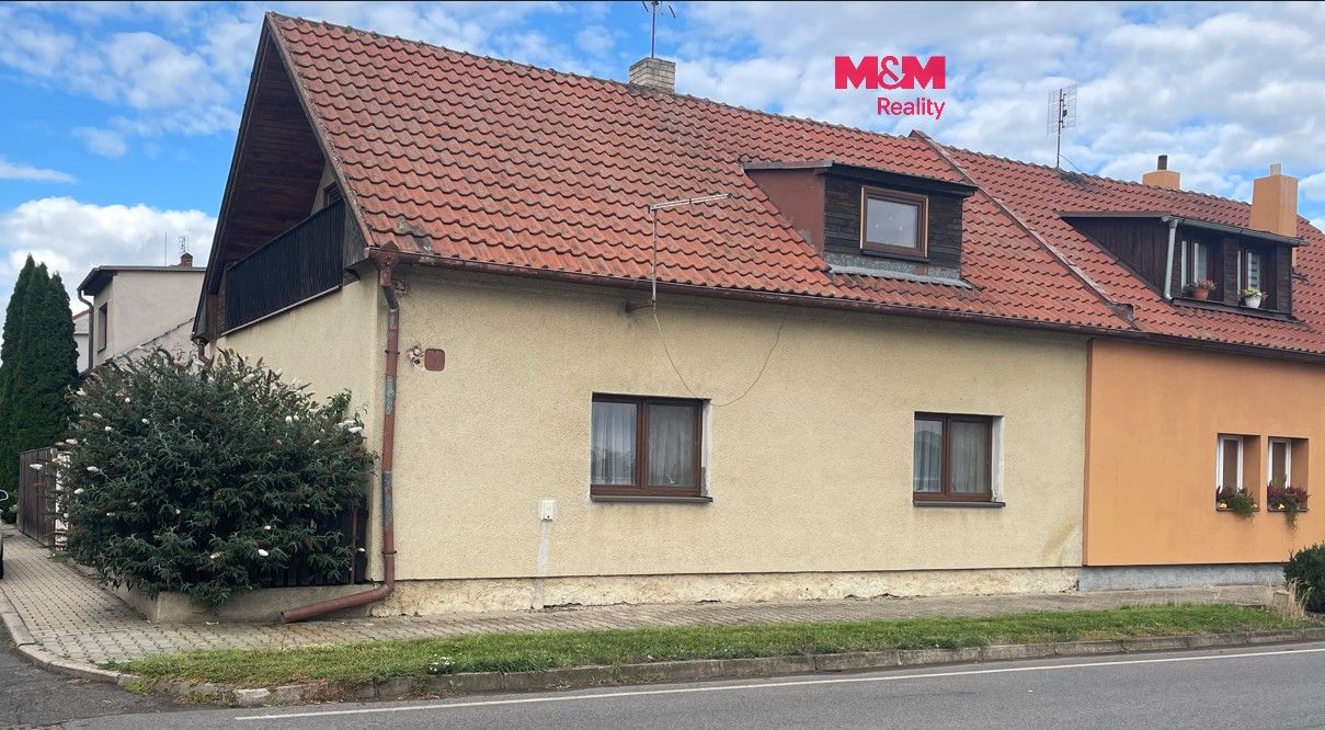Prodej rodinný dům - Brňany, 140 m² - 1