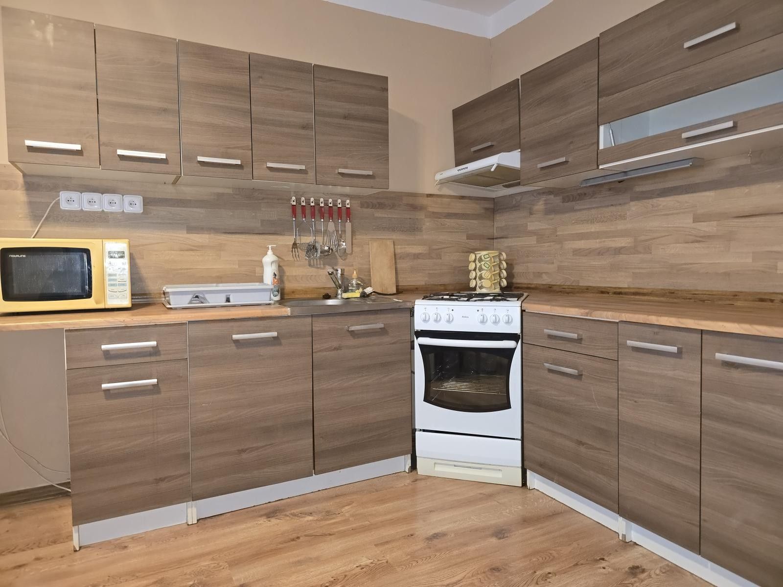 1+1, Karla Čapka  , Krupka, 36 m²