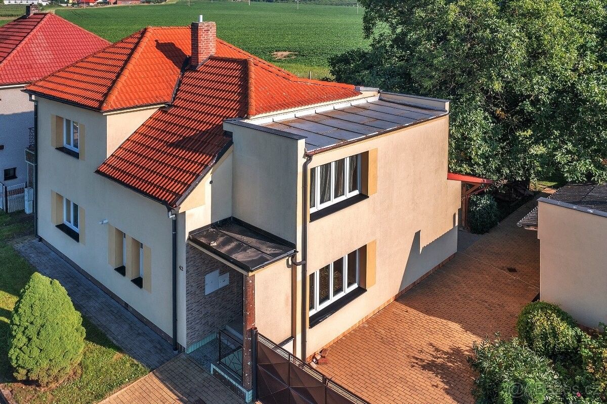 Rodinné domy, Lhota pod Libčany, 503 27