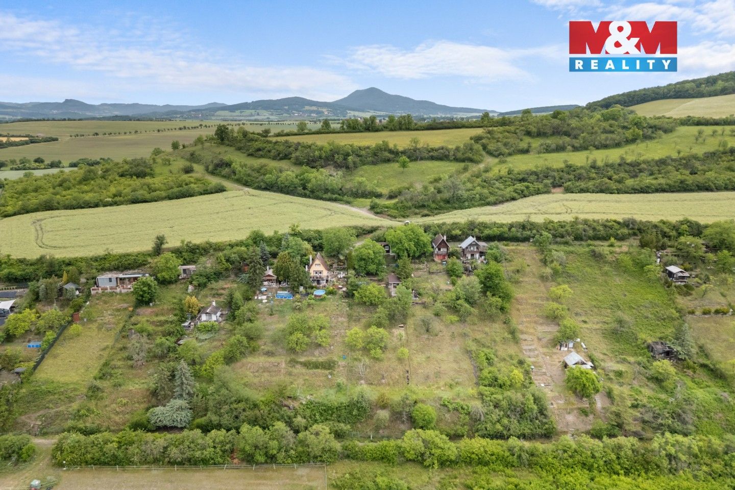 Chaty, Zahořany, Křešice, 25 m² - 1