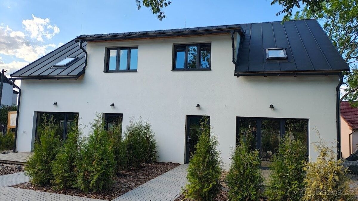 Prodej byt - Kunice, 251 63