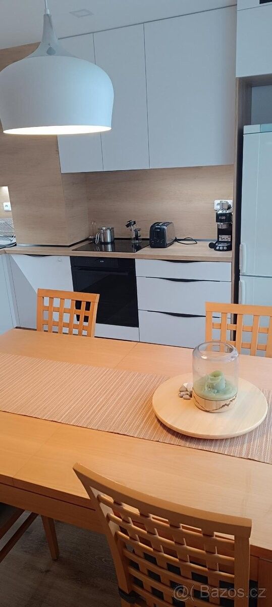 Rodinné domy, Topolná, 687 11