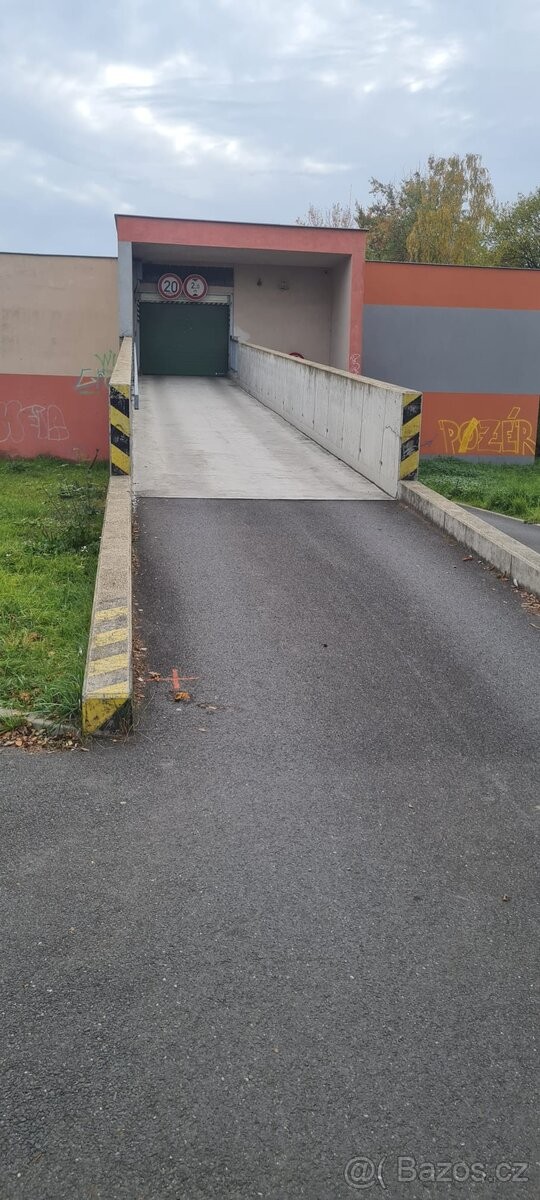 Garáž