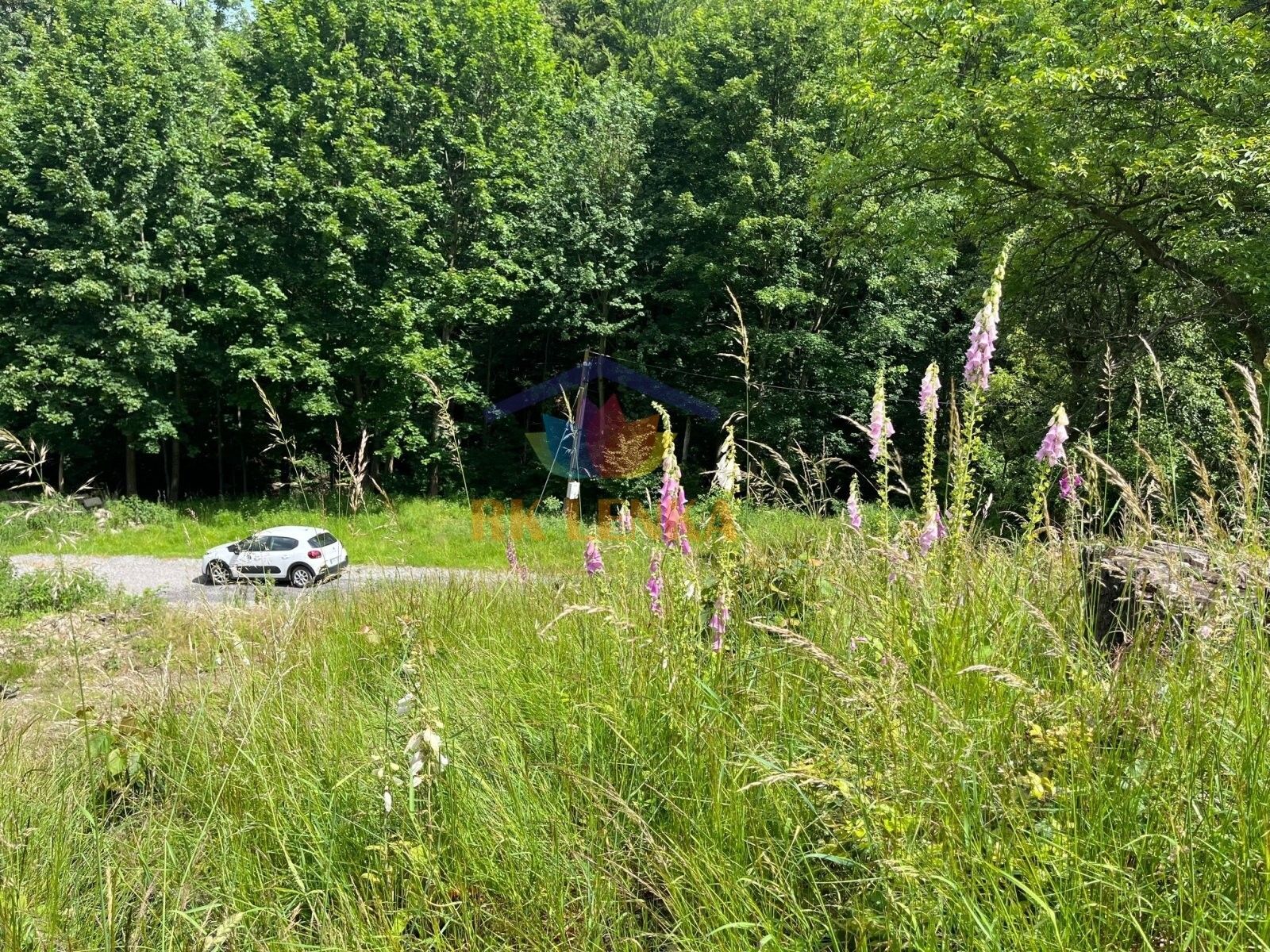 Stavební pozemek, Řeka – další