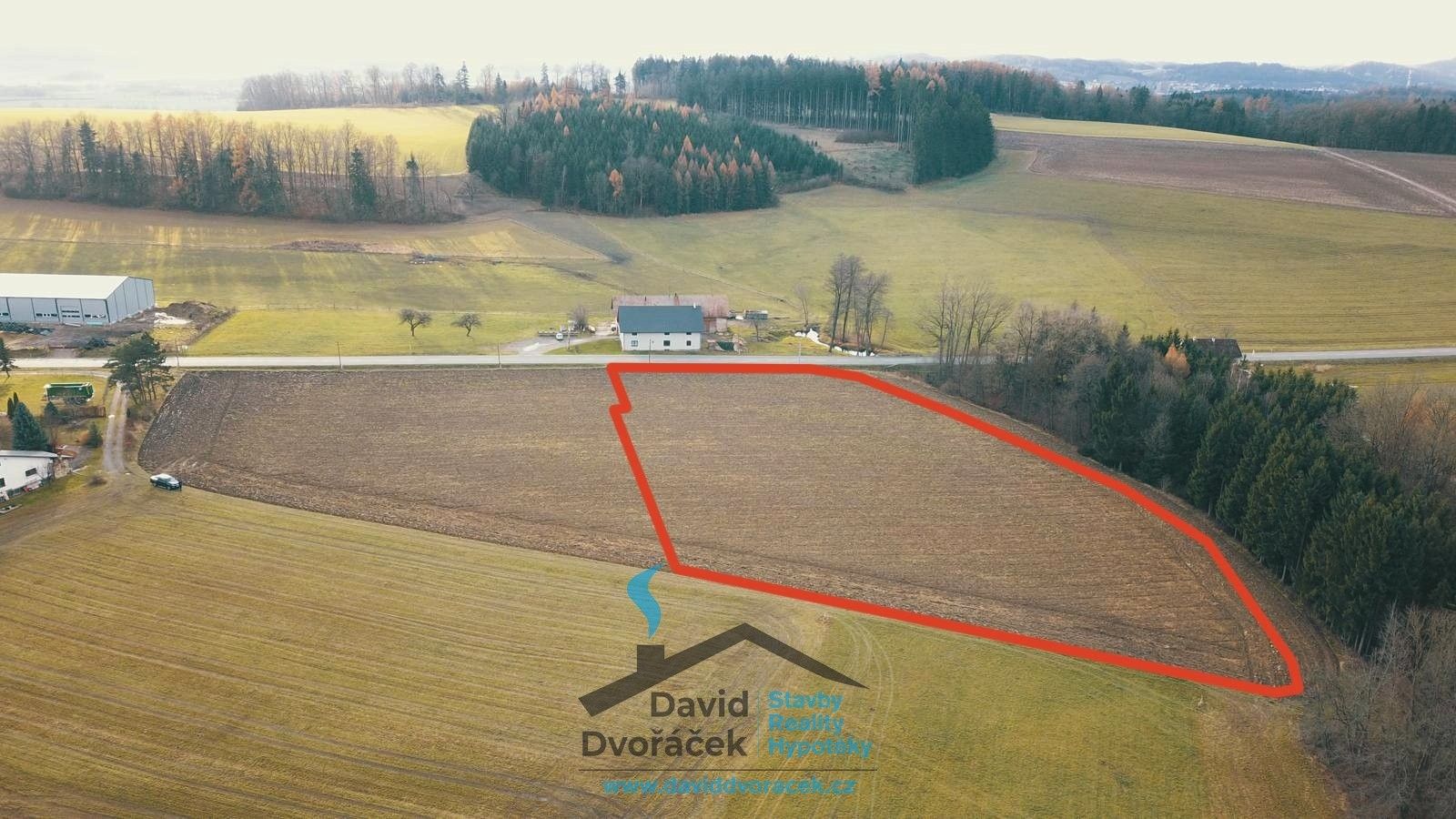 Prodej komerční pozemek - Líšnice