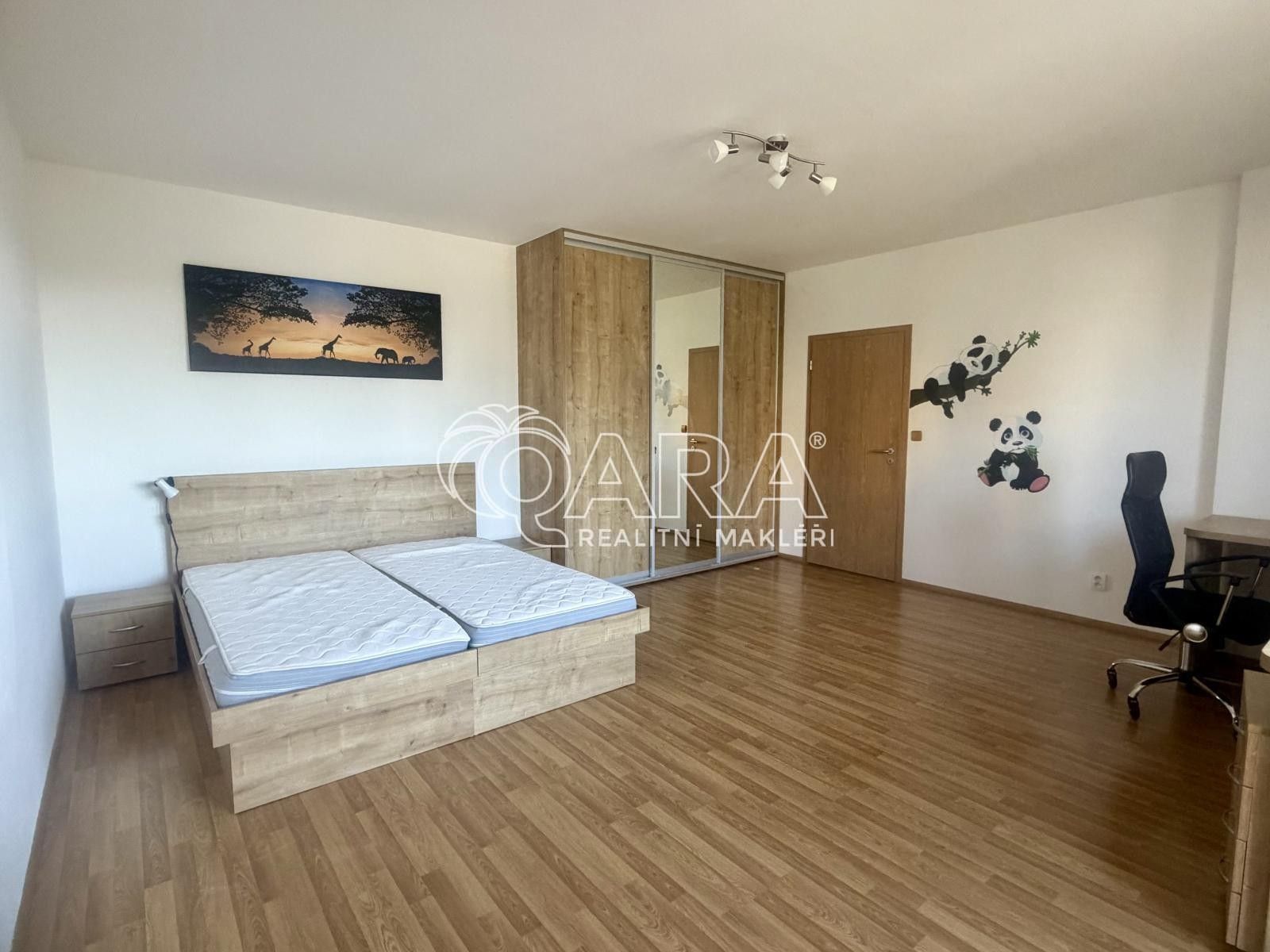 Pronájem byt 2+kk - Slévačská, Praha, 67 m² - 2