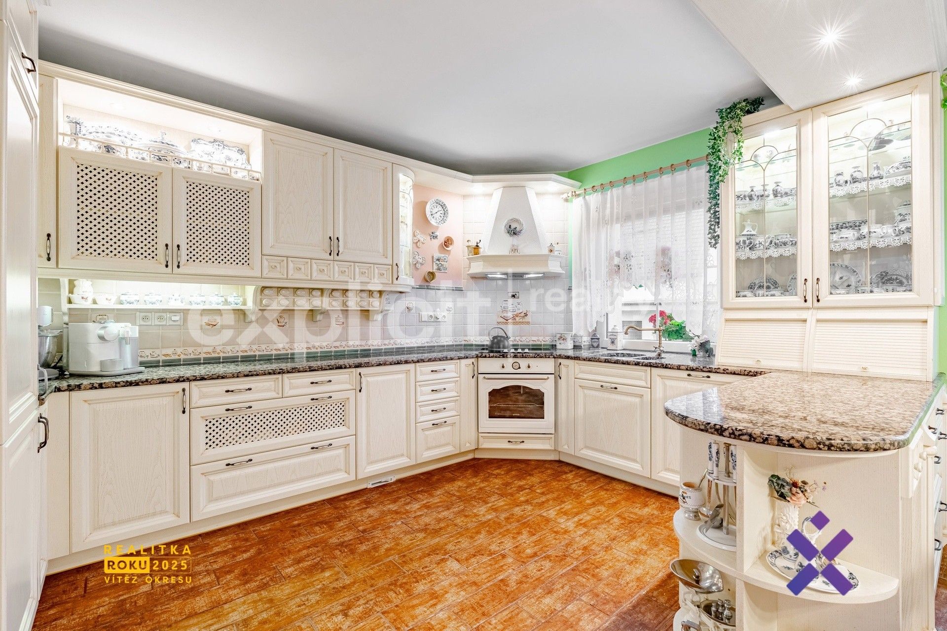 Rodinné domy, Provodov, 234 m²