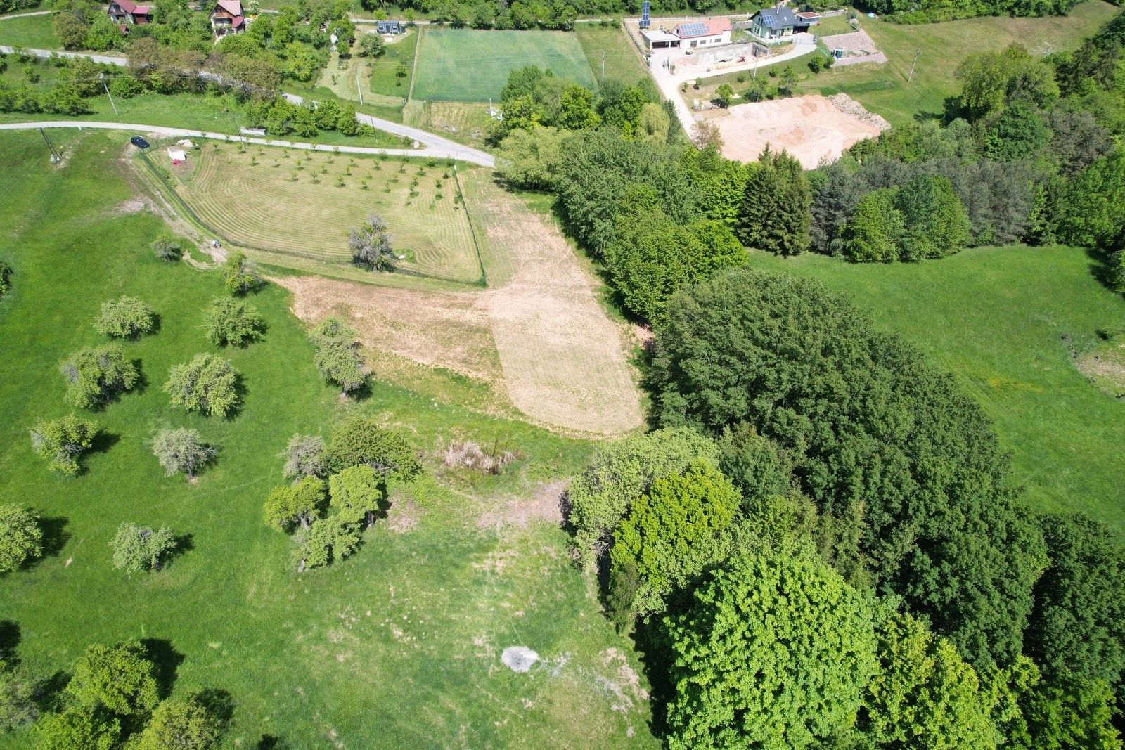 Prodej pozemek pro bydlení - Veselí, Lomnice, 2 m²