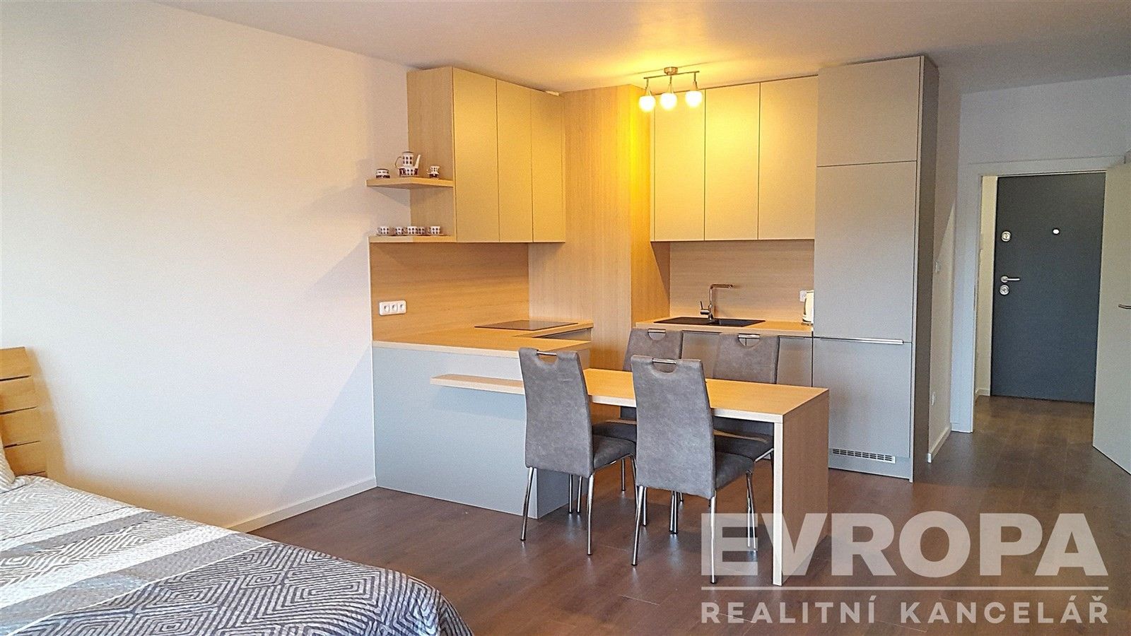 Byt 1+kk · 49 m² · Spojovací, Praha - 3