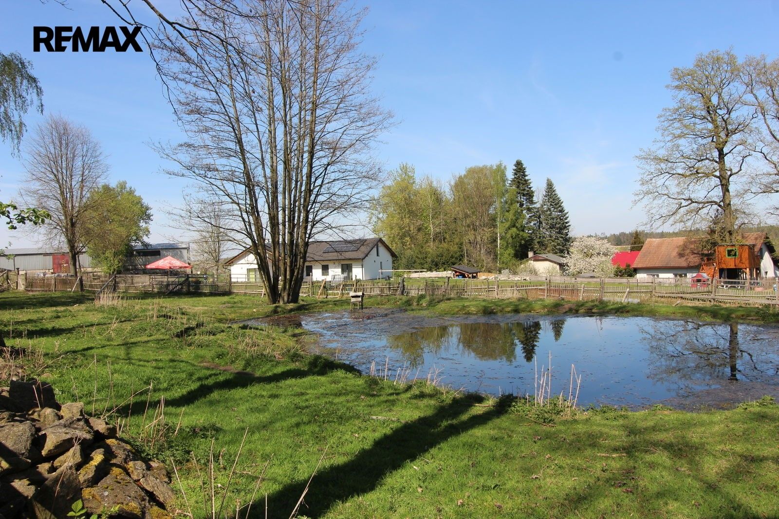 Pozemek pro bydlení, 2 004 m²