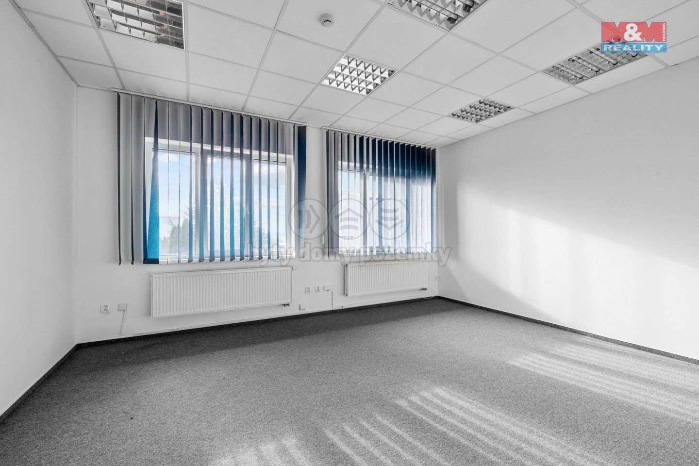 Pronájem kancelář - Lichoceves, 520 m²