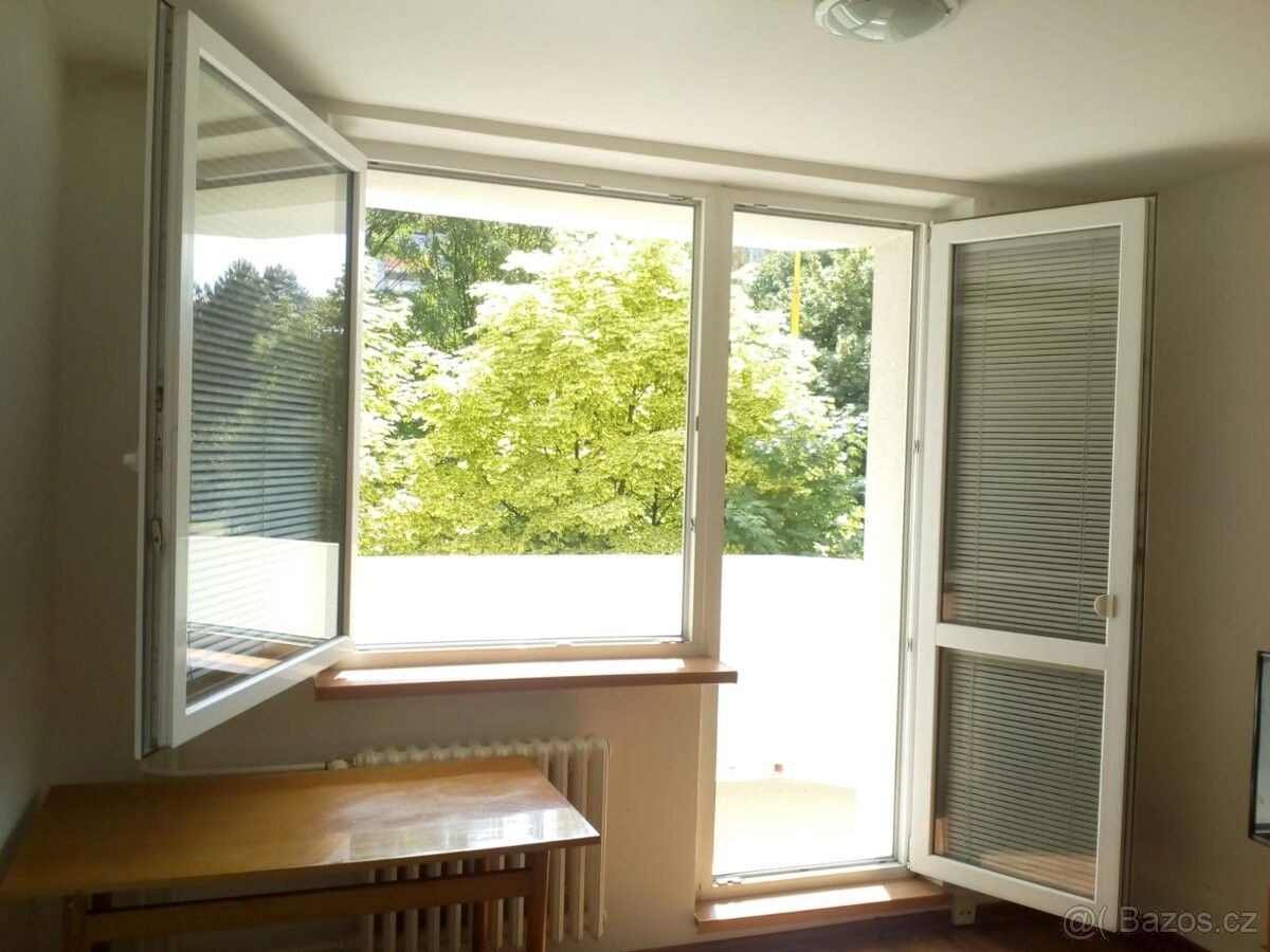 Pronájem byt - Otrokovice, 765 02