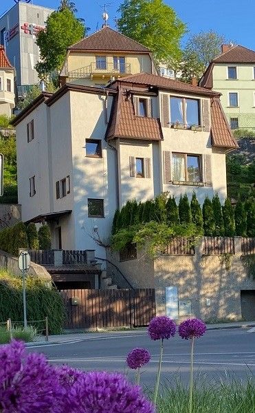 Vily, Ondříčkova 2143/32, Karlovy Vary, 245 m²