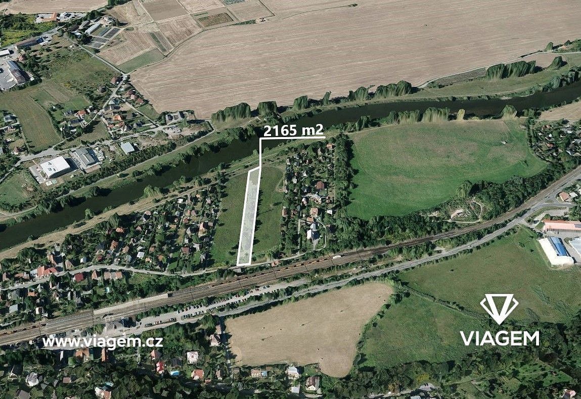 Zahrada, 2 165 m²