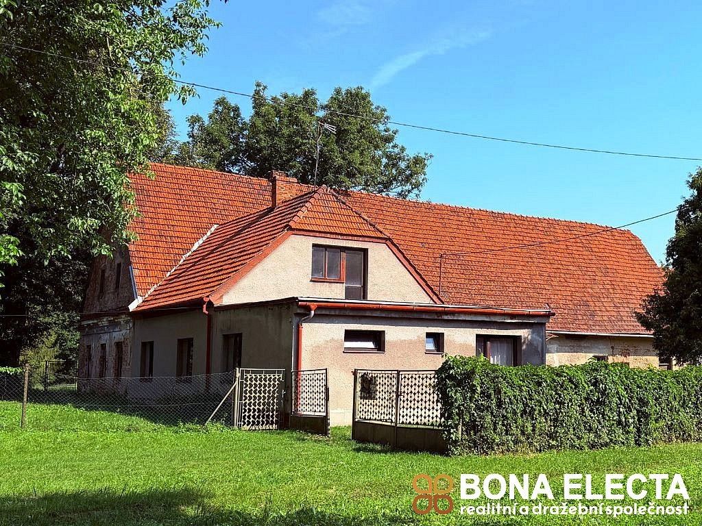 Rodinné domy, Bartošovice, okres Nový Jičín, 120 m² - 1