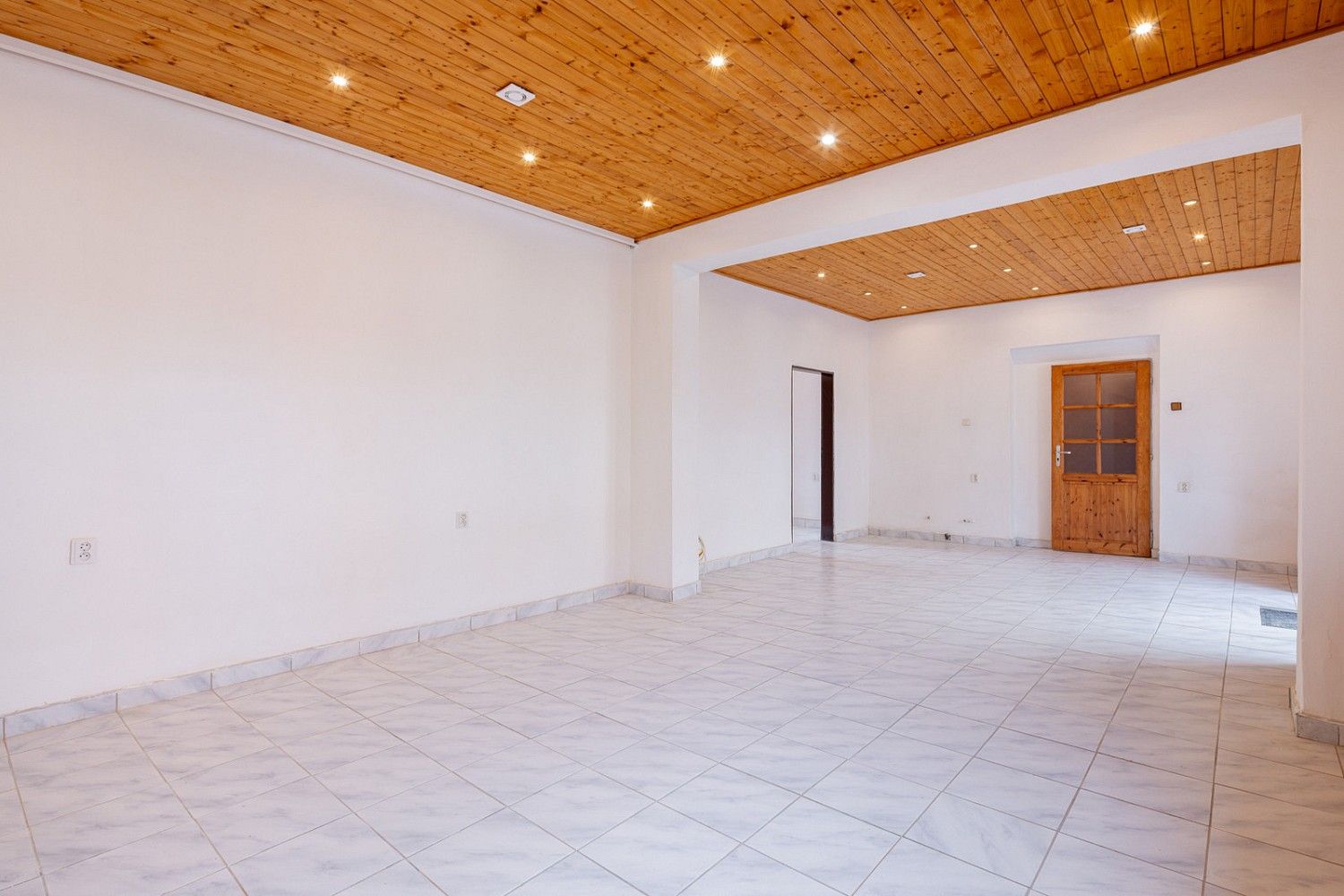 Pronájem obchodní prostory - Praha - Čakovice, okres Praha 18, Hlavní město Praha, 131 m² - 5