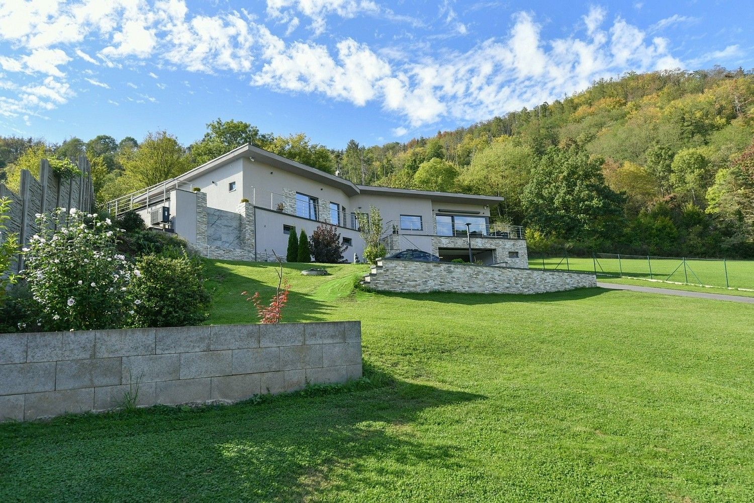 Rodinné domy, Solenice, okres Příbram, 190 m² - 1