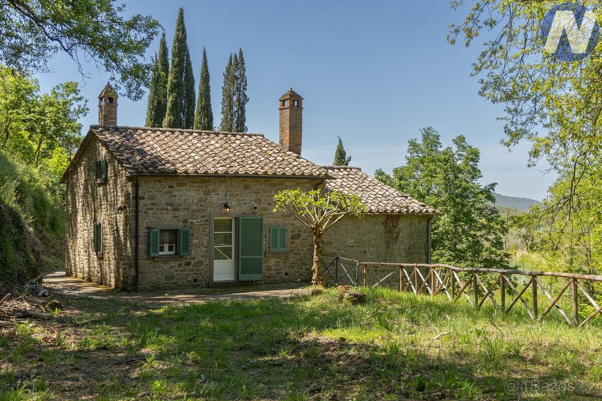 Rodinné domy, 987 66, Zahraničí