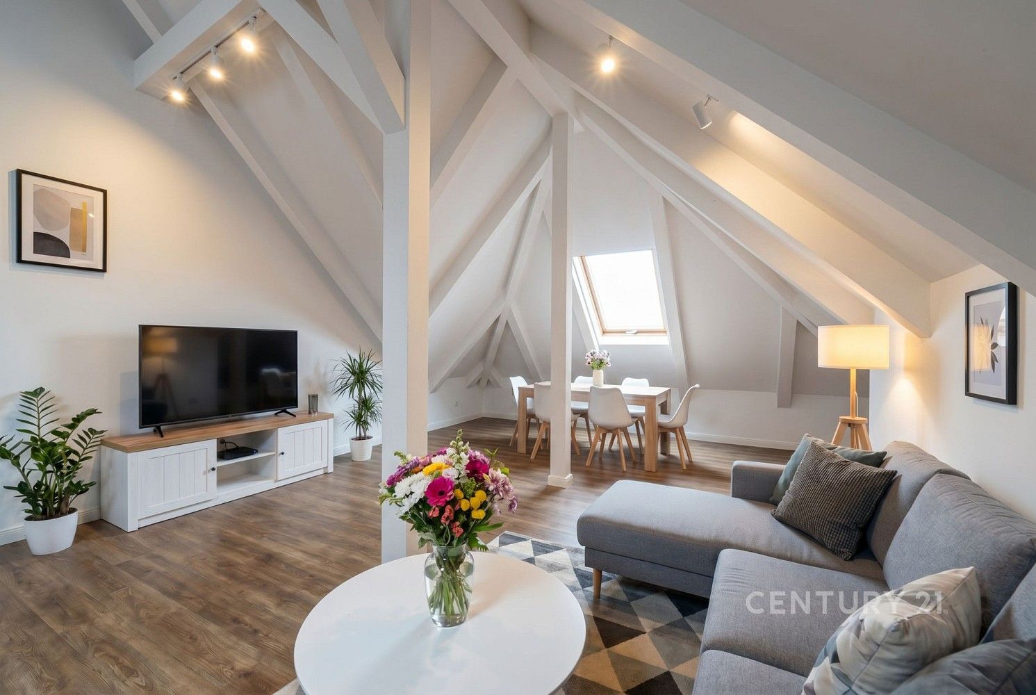 4+kk, Úvaly, okres Praha-východ, Středočeský kraj, 136 m² - 1