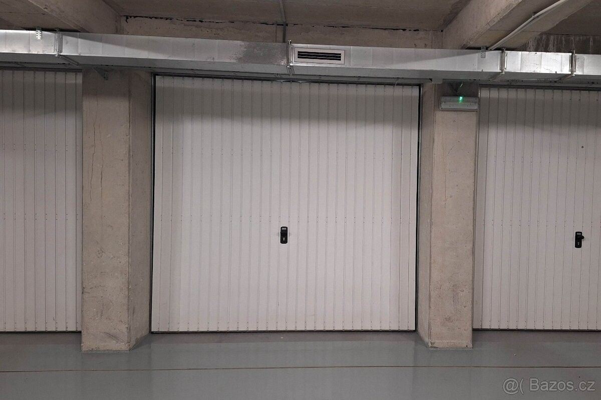 Garáže, Olomouc, 779 00