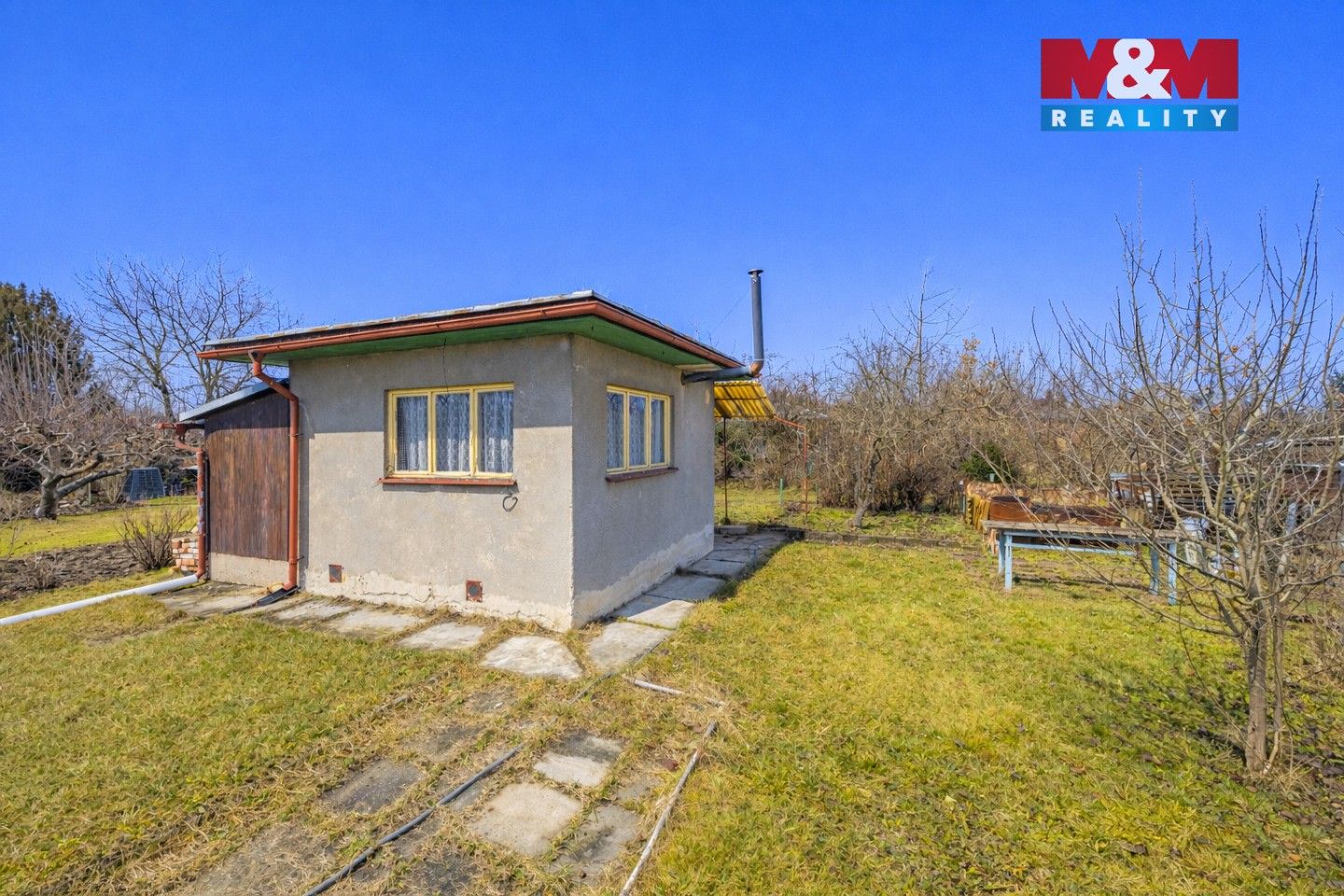 Prodej chata - Rozkvět míru I, Hradec Králové, 23 m²