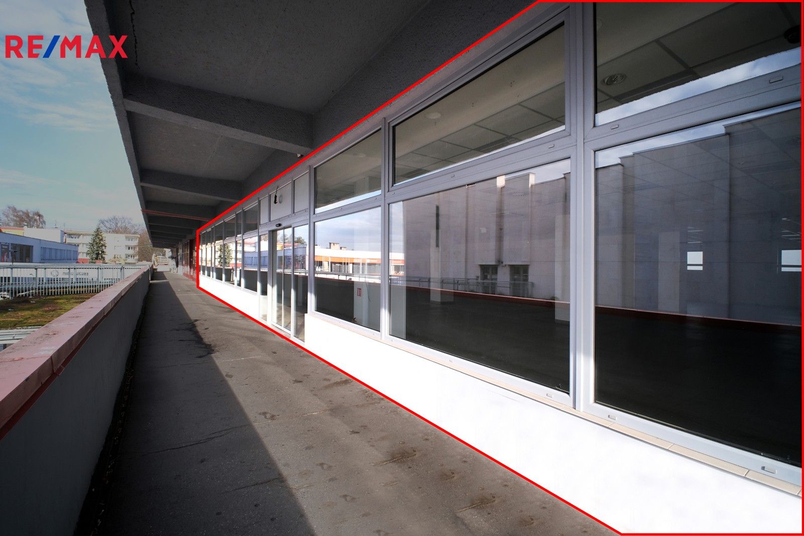 Pronájem obchodní prostory - tř. Těreškovové, Karviná, 550 m²