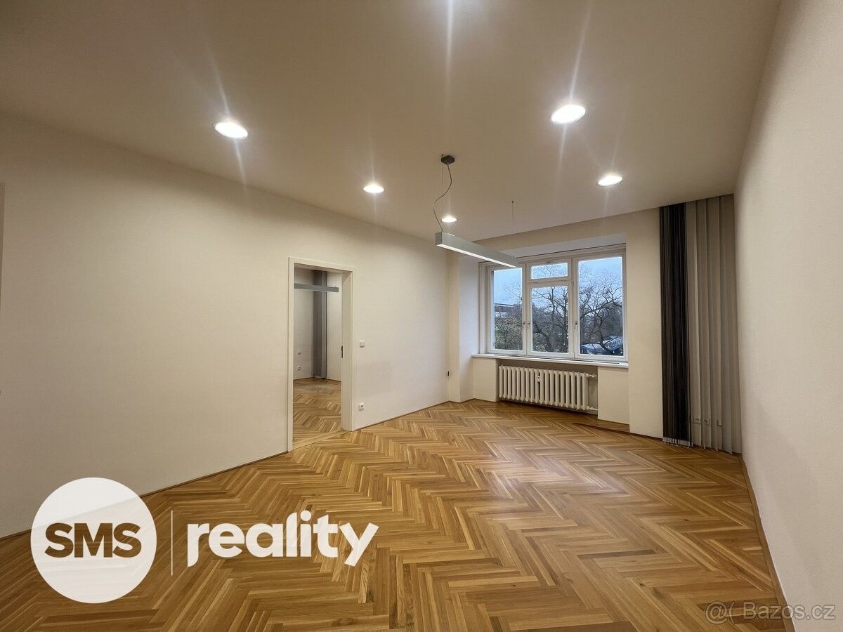 Kanceláře, Hradec Králové, 500 02