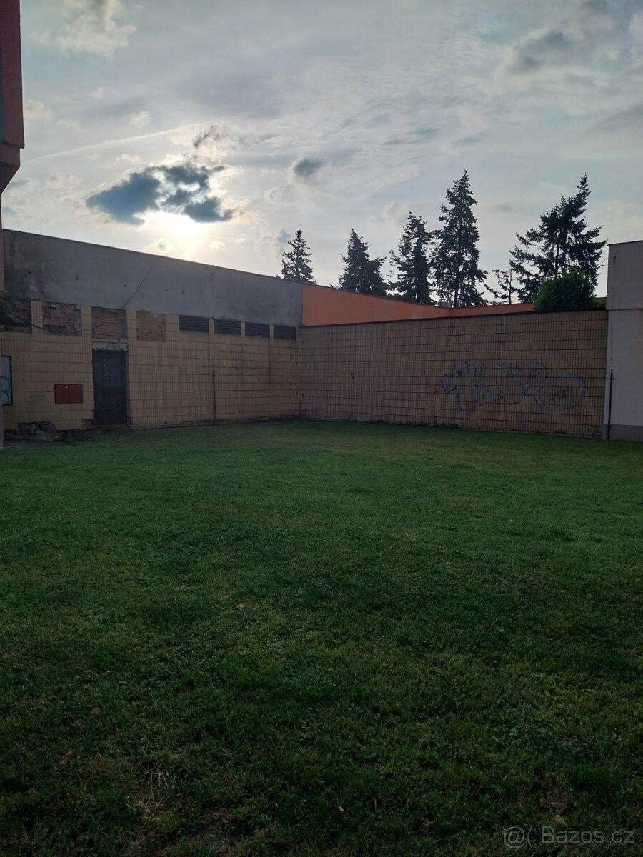 Pronájem garáž - Chomutov, 430 01