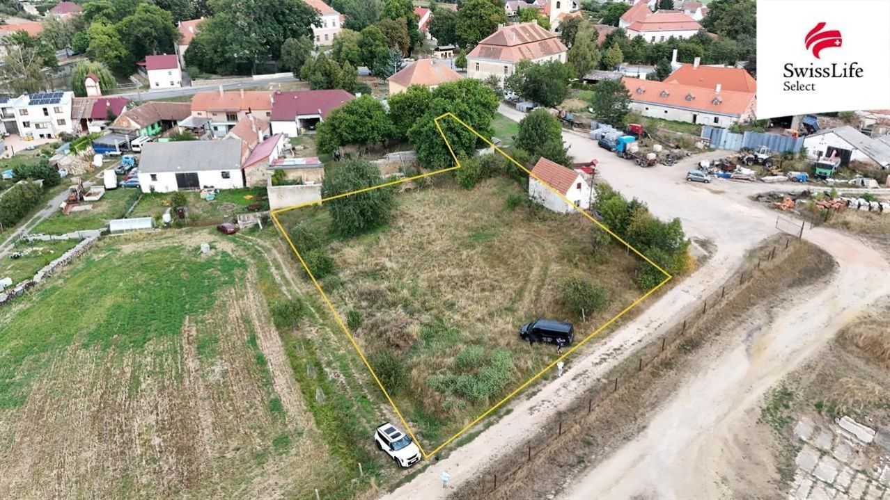 Prodej pozemek pro bydlení - Hostim - 1