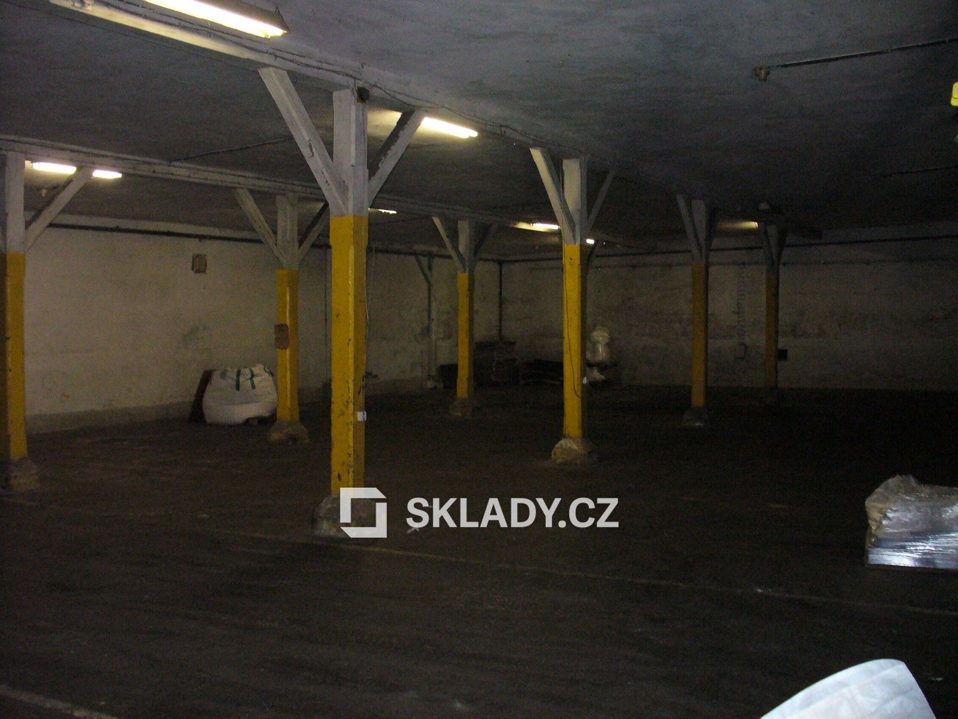 Sklad · 740 m² · Lobodice - 4
