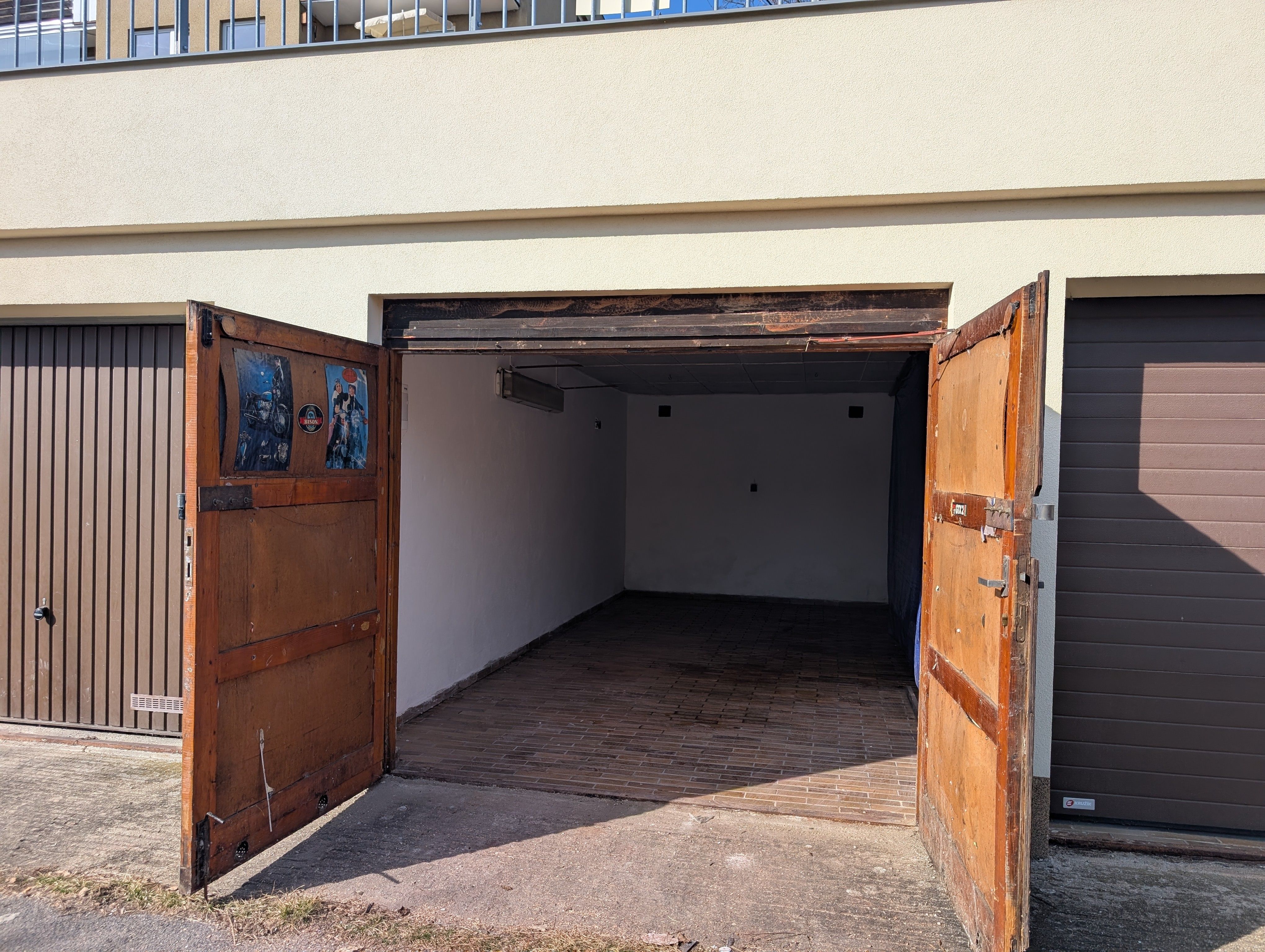 Prodej garáž - Pod vrstevnicí, Praha, 38 m²