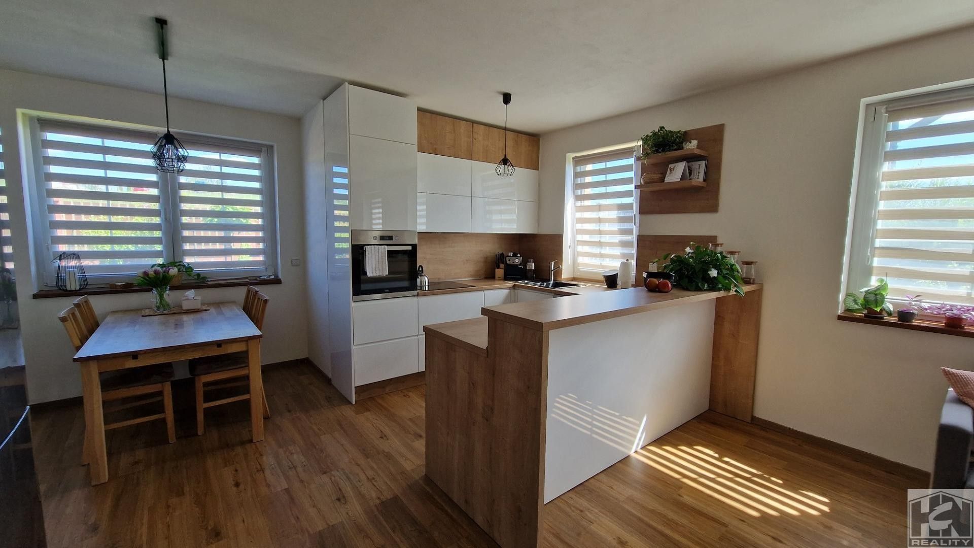 Pronájem rodinný dům - Liberec, 213 m²