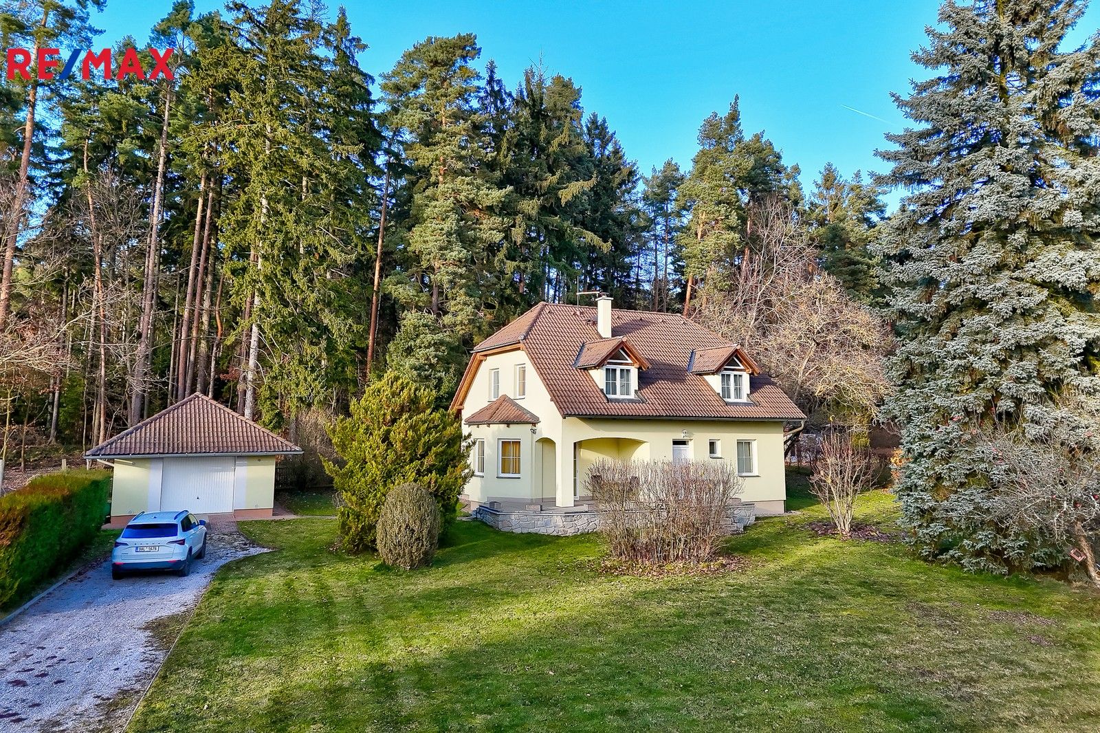 Rodinné domy, Stříbrná Lhota, Mníšek pod Brdy, 155 m²