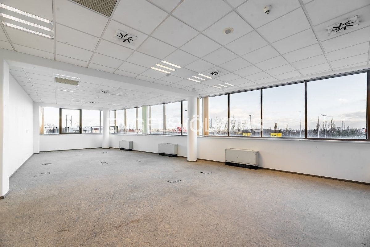 Pronájem kancelář - Doudlebská, Praha, 883 m²