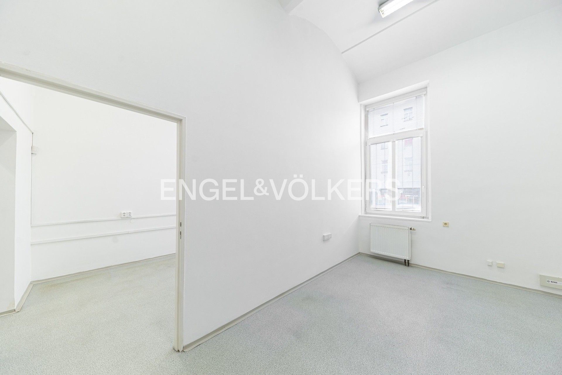Pronájem komerční - Sokolovská 31, Praha Libeň, 288 m² - 5
