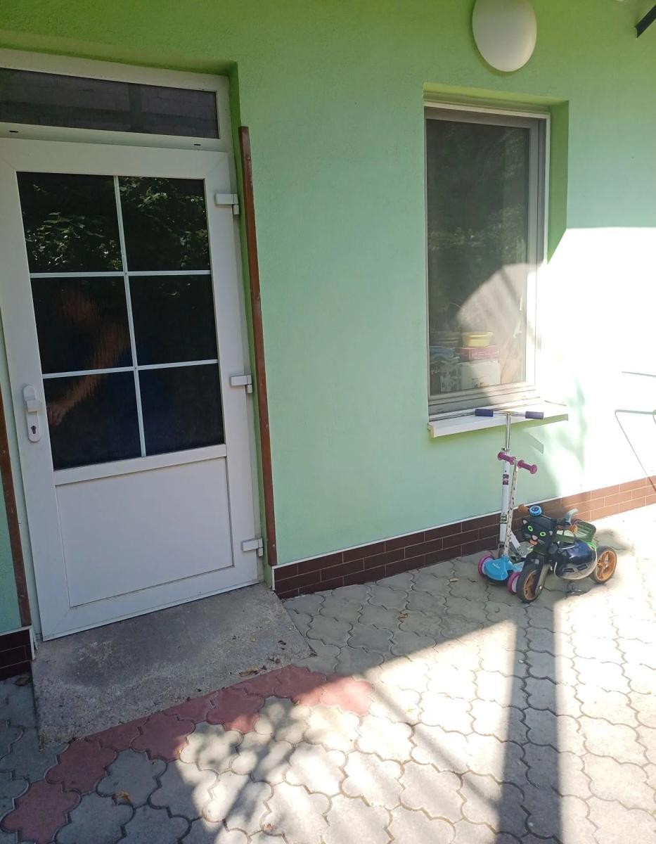 Obchodní prostory, 150 m²
