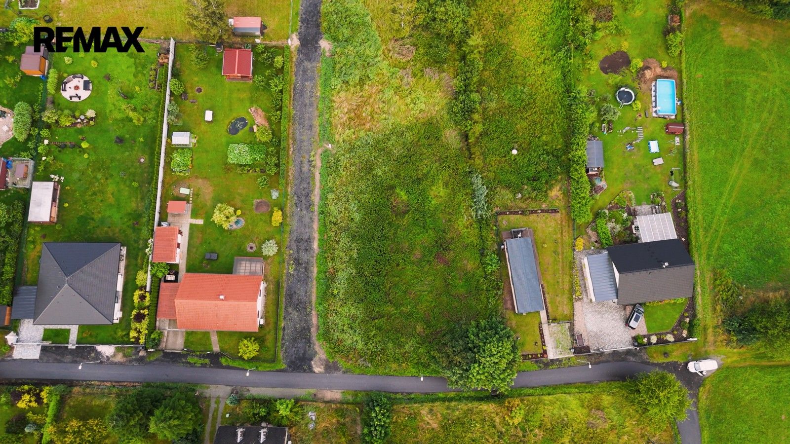 Pozemek pro bydlení, 1 350 m²