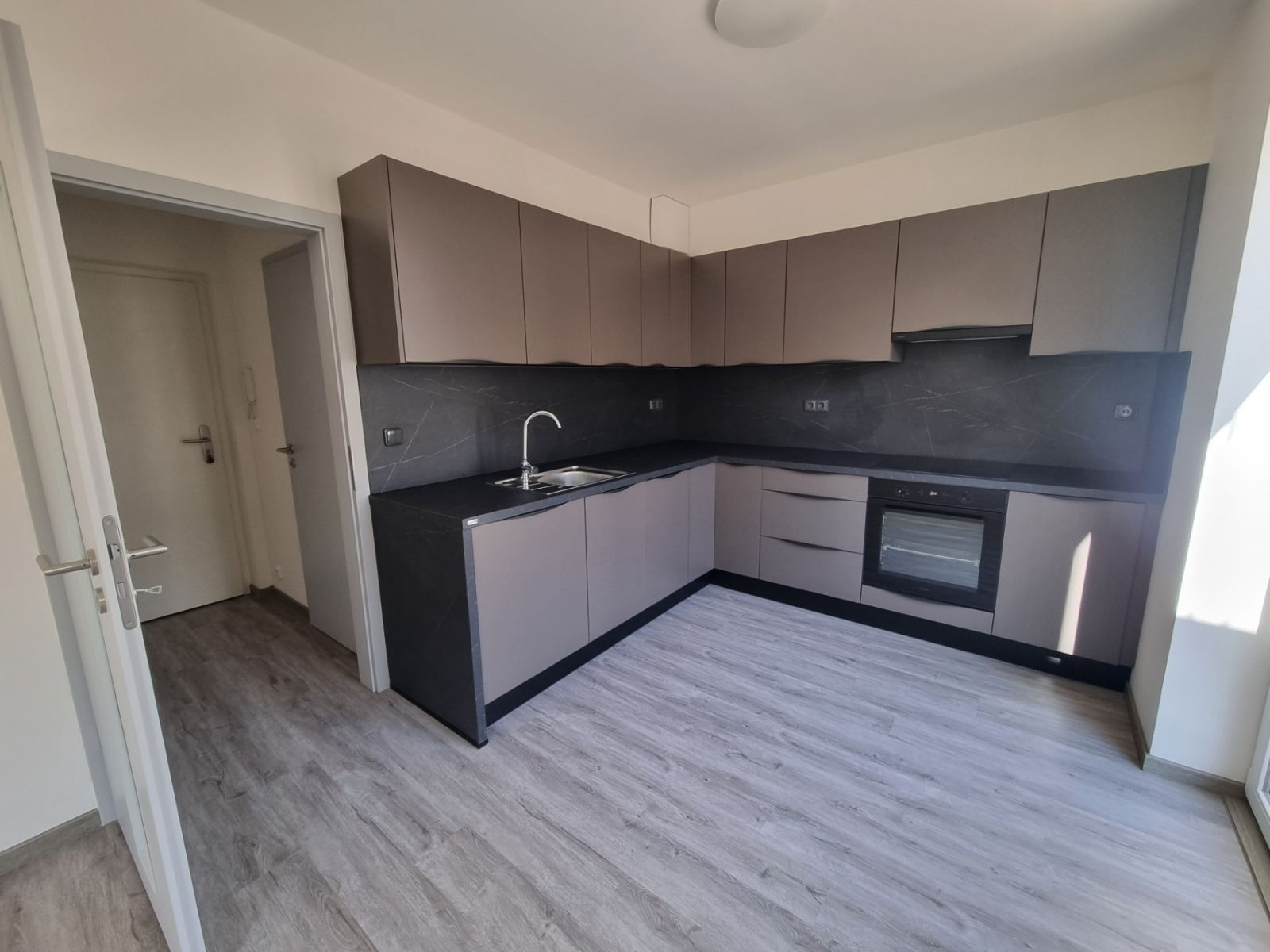Pronájem byt 1+kk - Langova, Český Brod - Český Brod, Středočeský kraj, 35 m² - 5