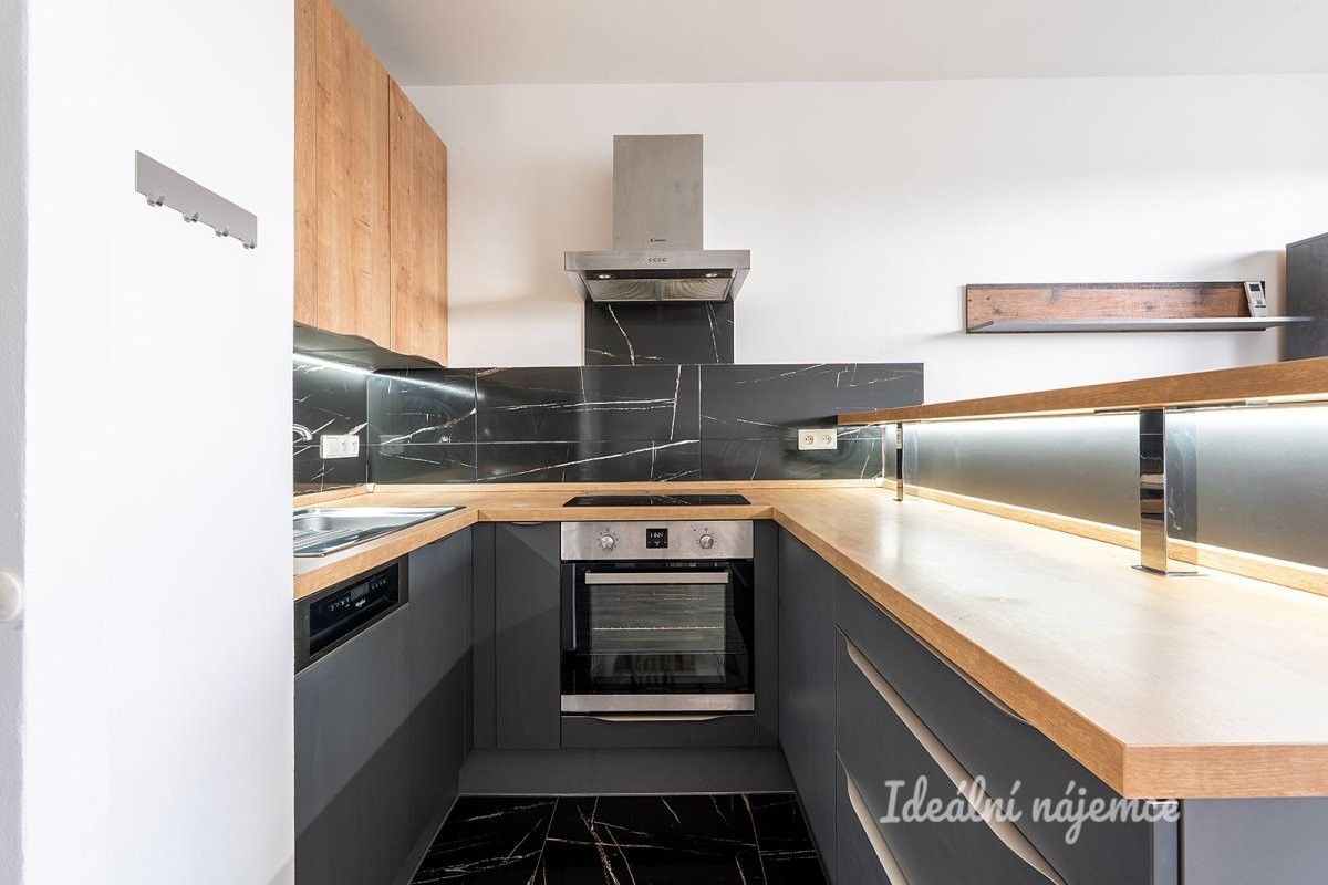 Pronájem byt 2+kk - Jordana Jovkova, Praha, 44 m² - 5