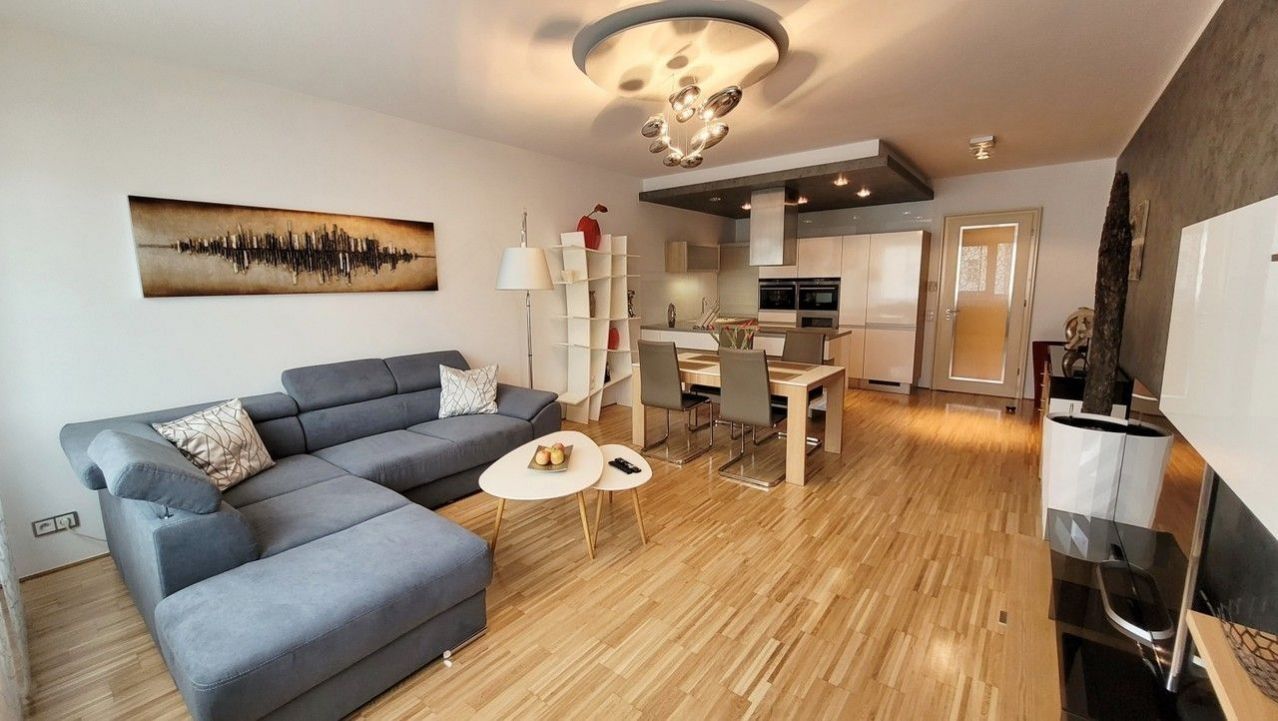 Byt 3+kk · 134 m² · Rohanské nábřeží, Praha - 4