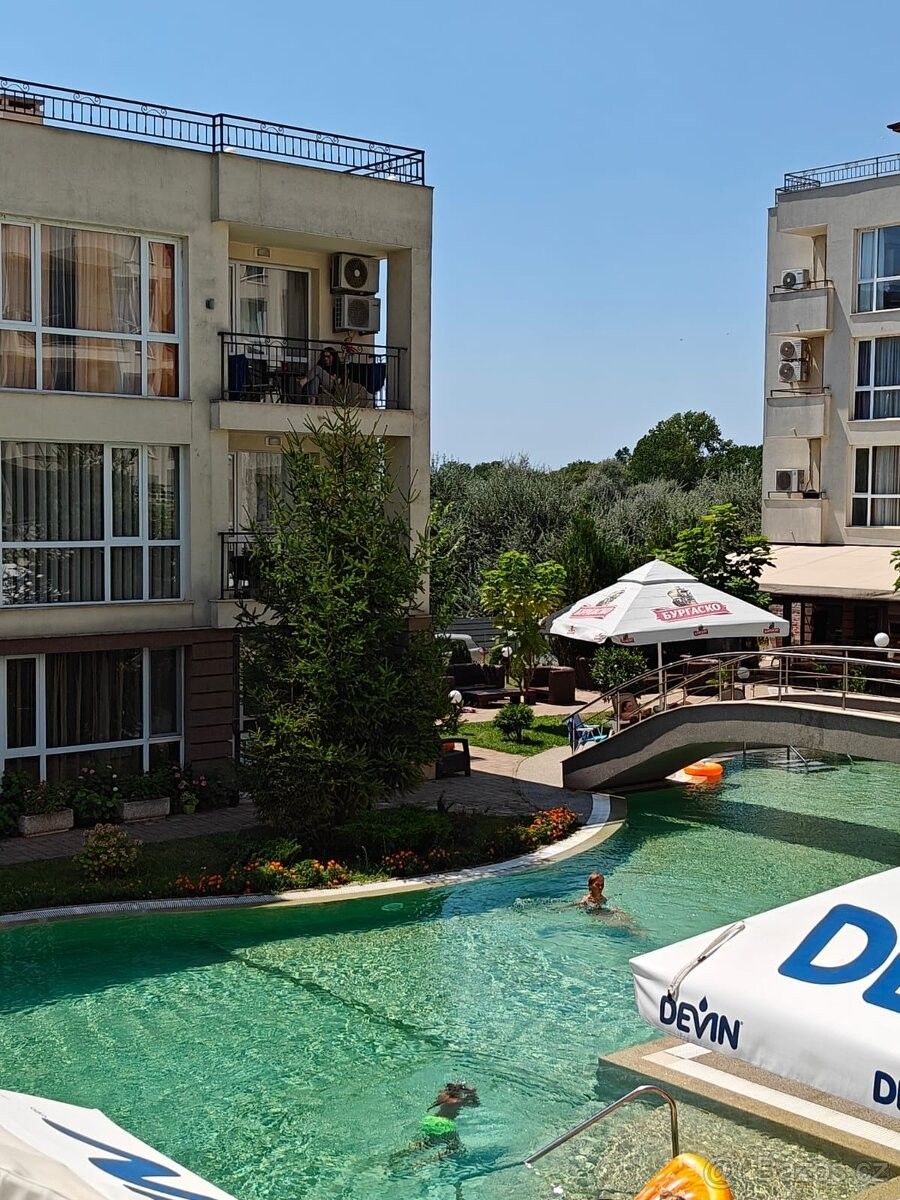 Byty, 987 66, Zahraničí