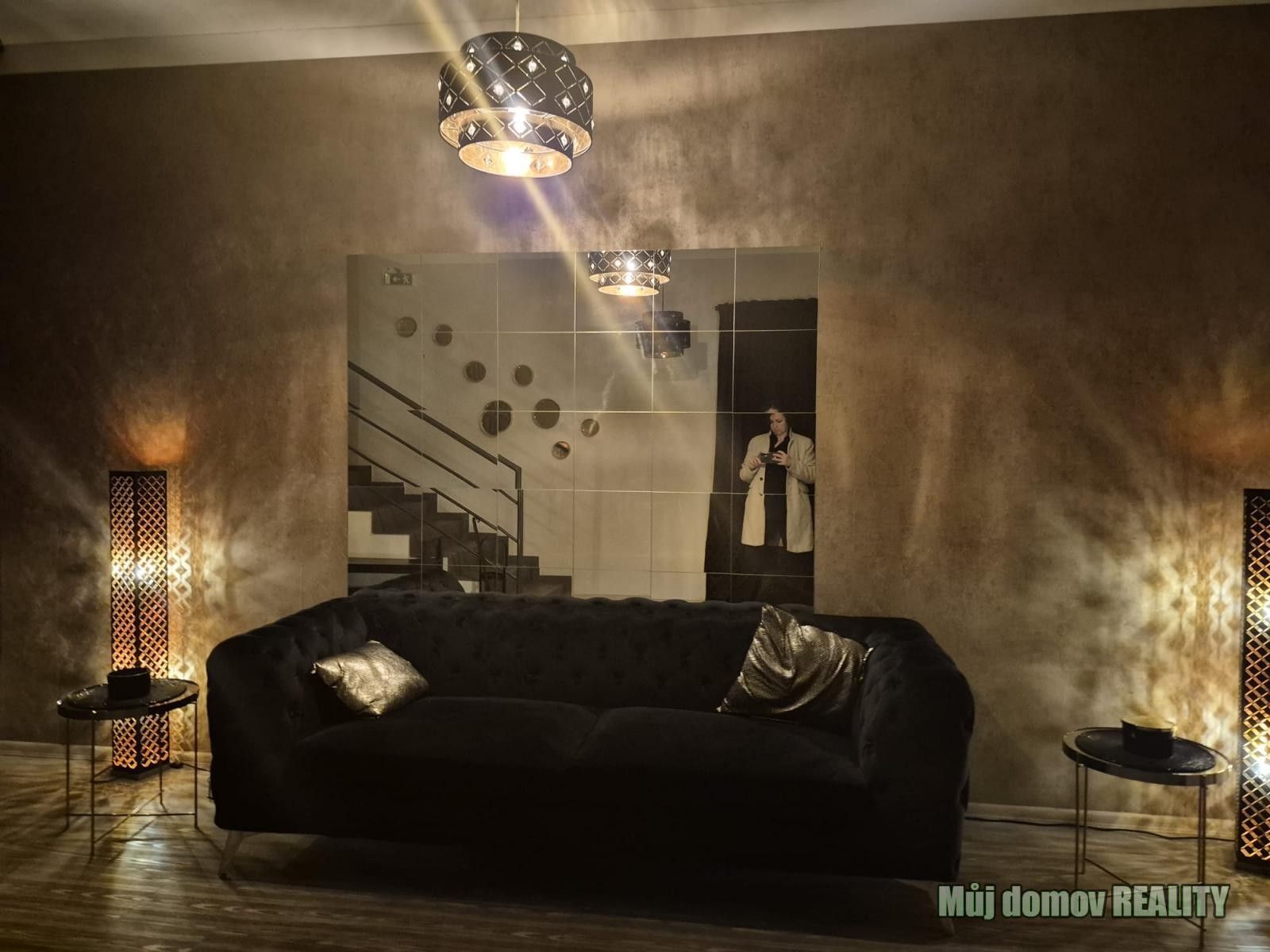 Pronájem obchodní prostory - Lužická, Praha, 150 m²