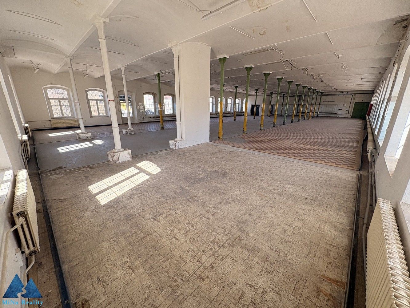 Sklady, Tovární, Trutnov - Horní Staré Město, 637 m² - 2