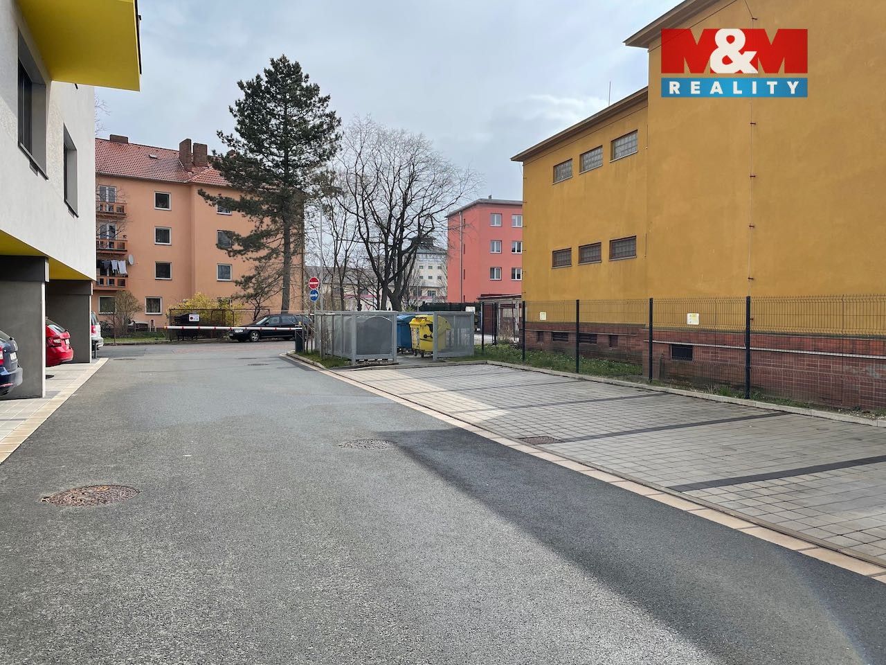 Pronájem ostatní - Bratranců Veverkových, Pardubice, 14 m²