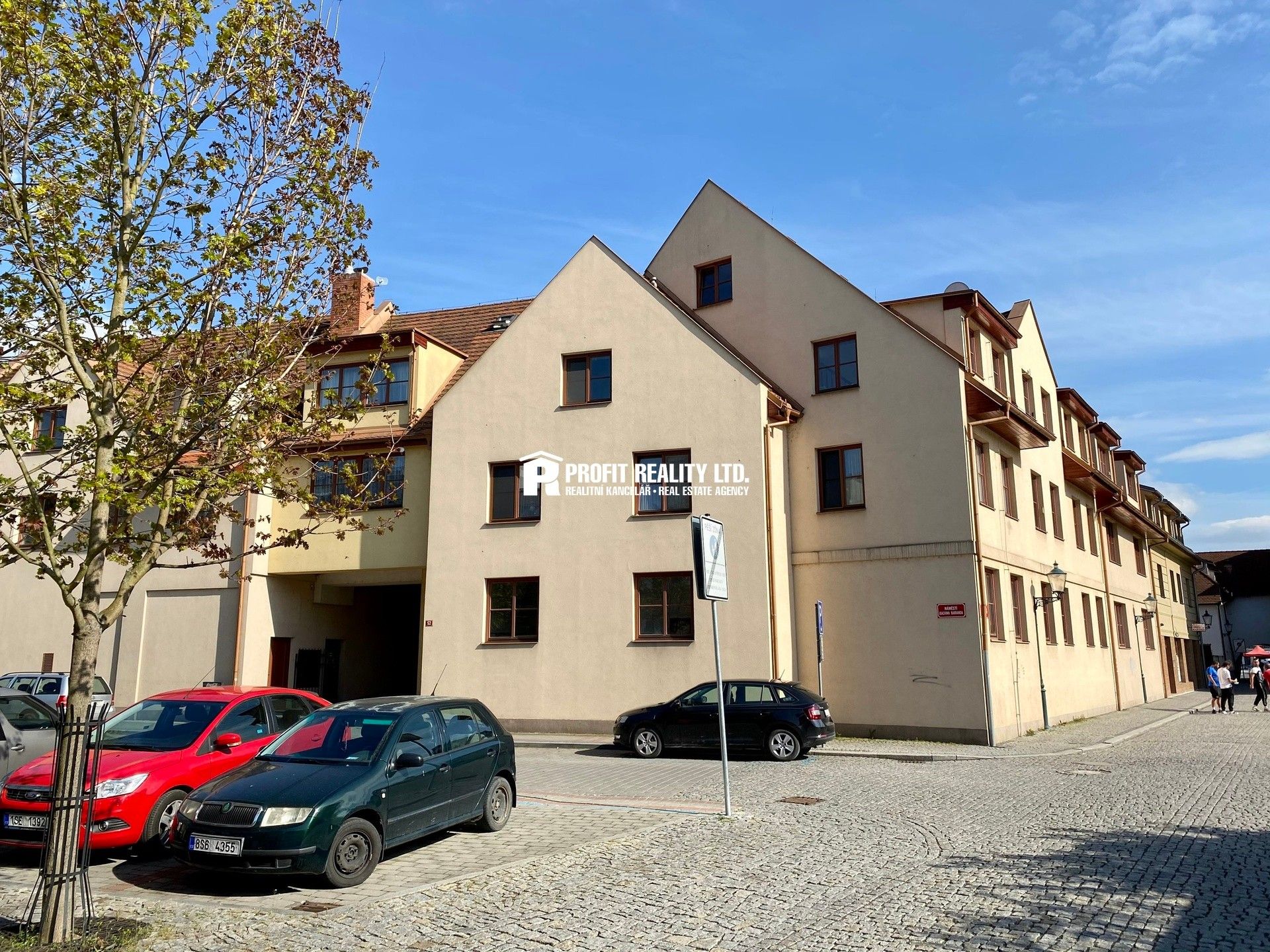 Prodej byt 2+kk - Náměstí Joachima Barranda, Beroun, 57 m²